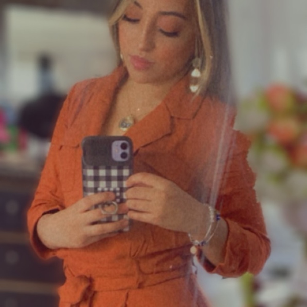 Meet your Posher, Paola